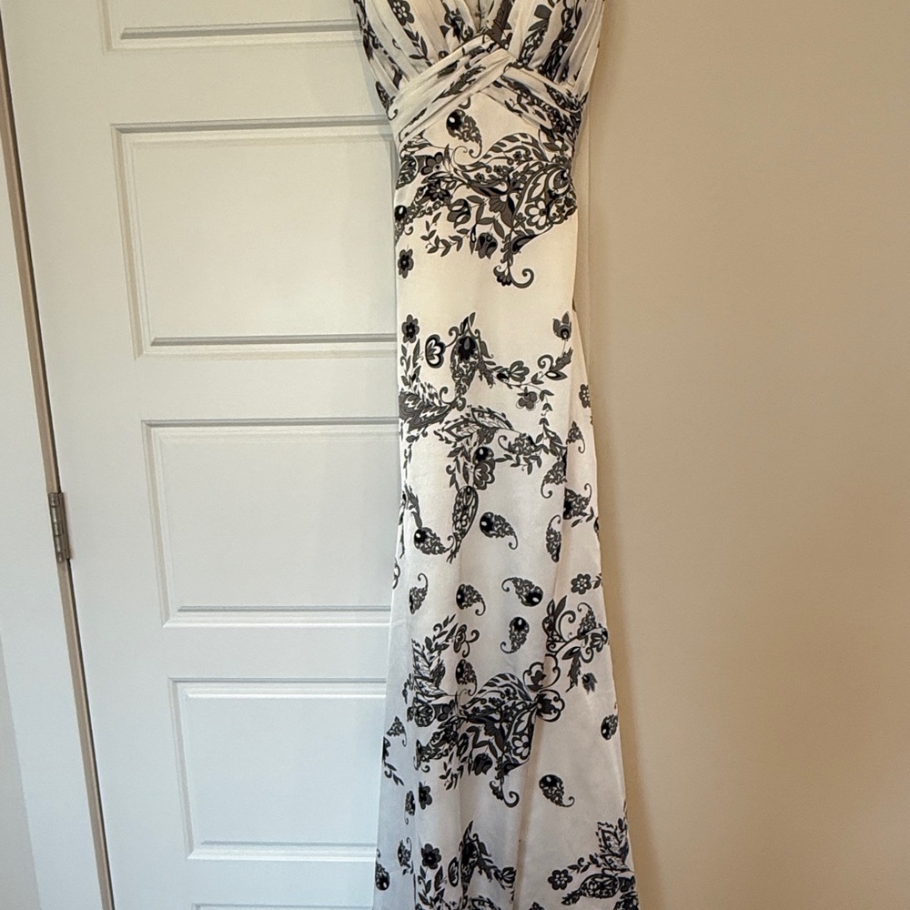 Kiss Vintage Y2K Black and White Sweetheart Formal Gown with Beaded Straps